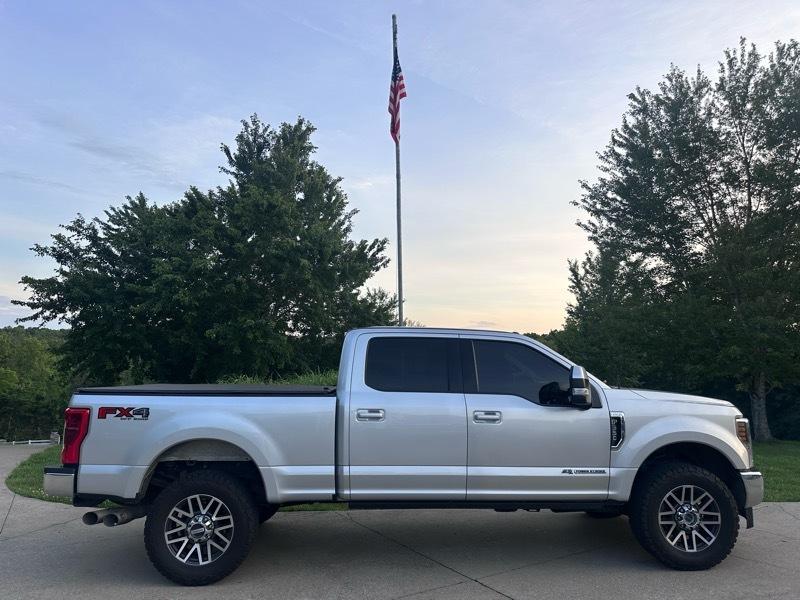 Ford F-350 SD Lariat Crew Cab 4WD 2018