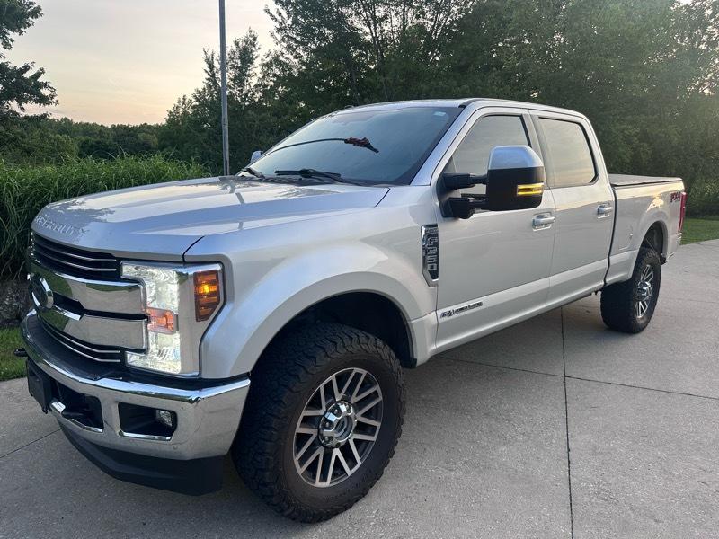Ford F-350 SD Lariat Crew Cab 4WD 2018