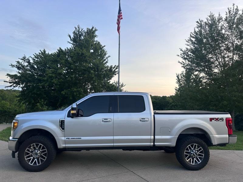 Ford F-350 SD Lariat Crew Cab 4WD 2018