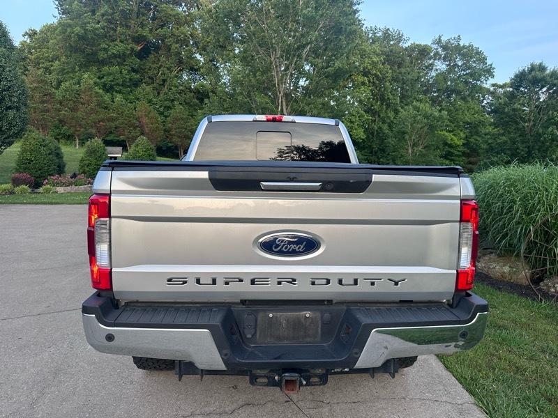 Ford F-350 SD Lariat Crew Cab 4WD 2018