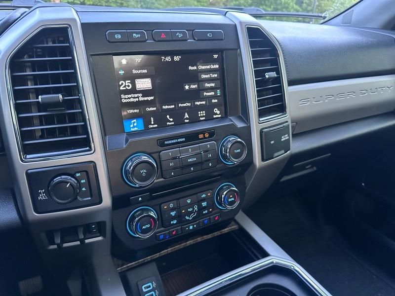 Ford F-350 SD Lariat Crew Cab 4WD 2018