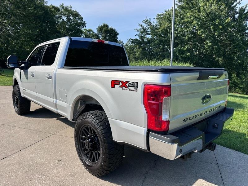 Ford F-350 SD Lariat Crew Cab 4WD 2018