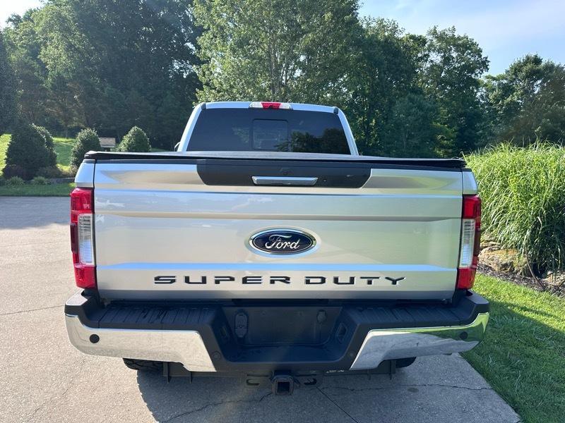 Ford F-350 SD Lariat Crew Cab 4WD 2018