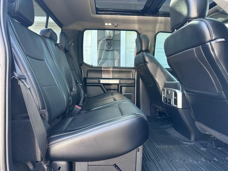 Ford F-350 SD Lariat Crew Cab 4WD 2018