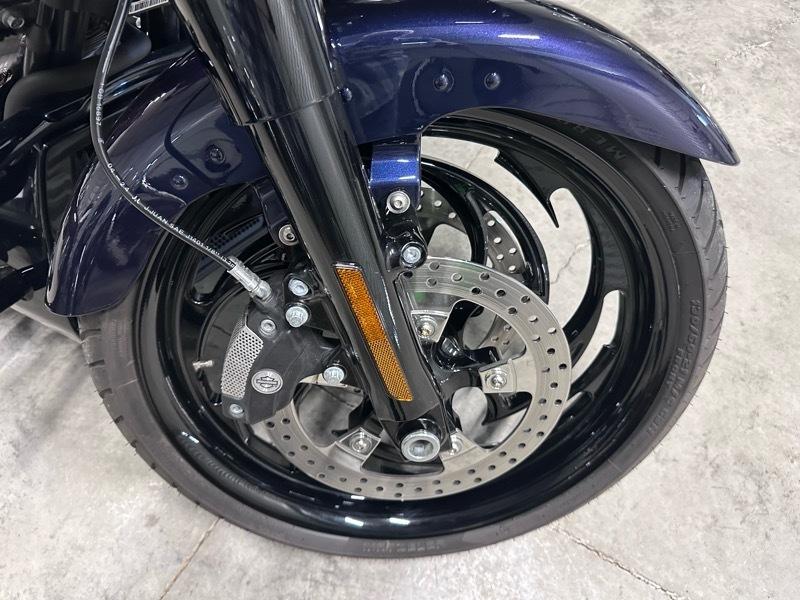 Harley-Davidson FLTRX  2025