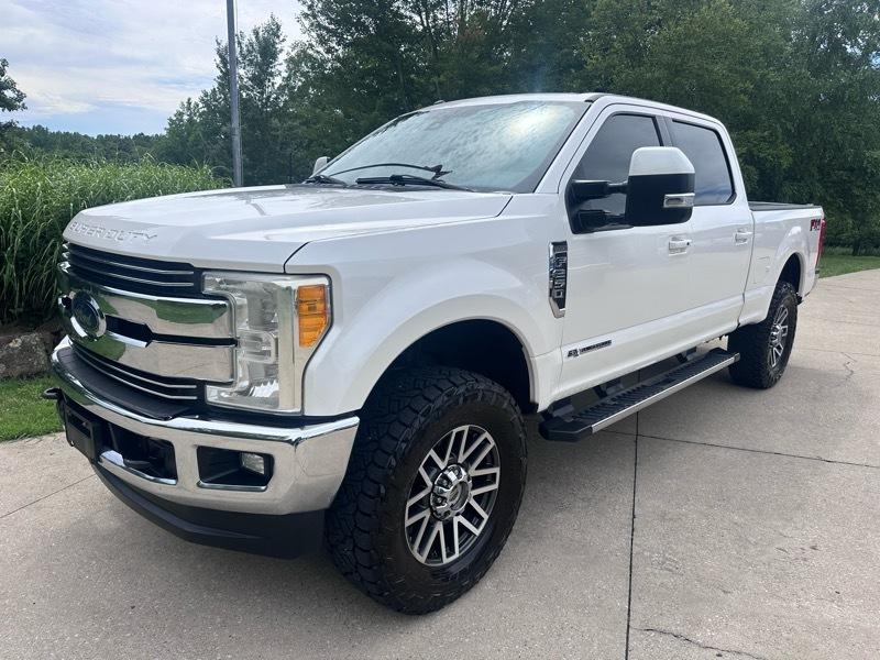 Ford F-250 SD Lariat Crew Cab 4WD 2017