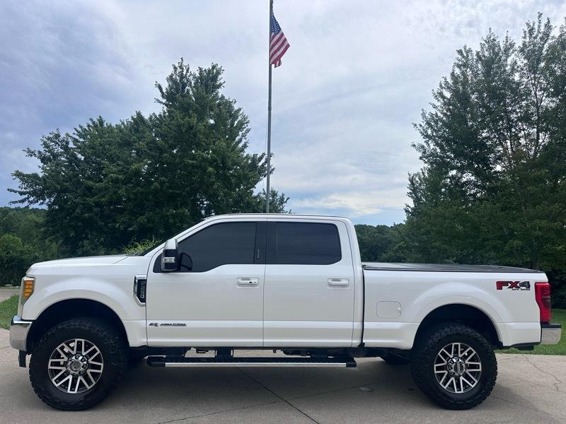 Ford F-250 SD Lariat Crew Cab 4WD 2017