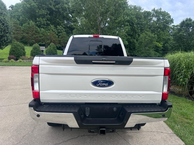 Ford F-250 SD Lariat Crew Cab 4WD 2017