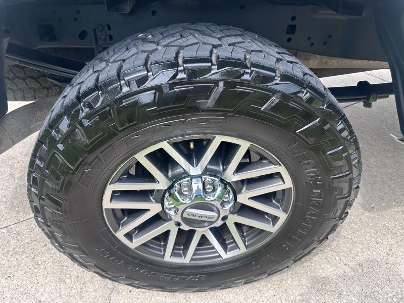 Ford F-250 SD Lariat Crew Cab 4WD 2017