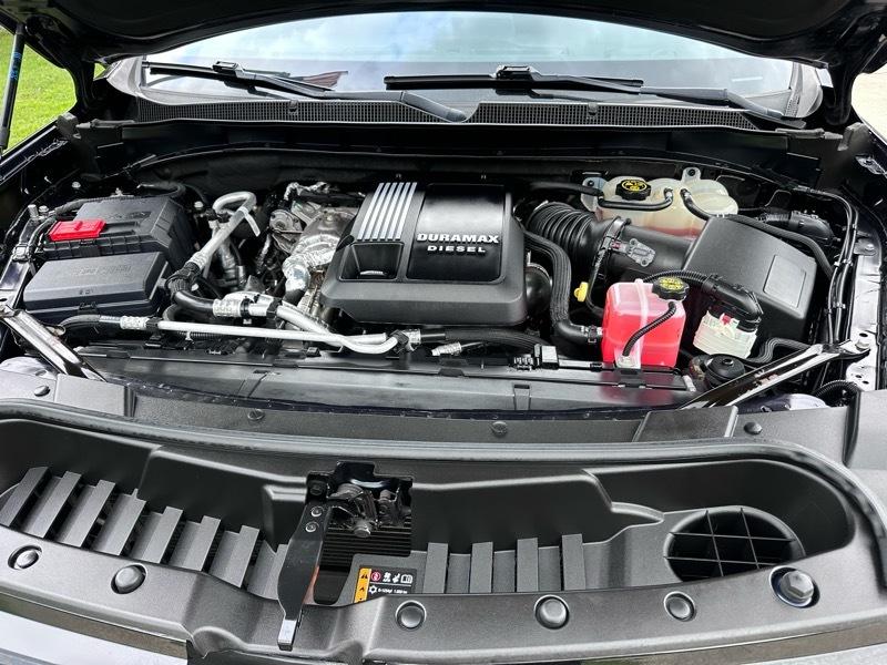Chevrolet Suburban RST 4WD 2023