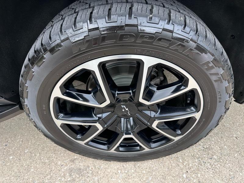 Chevrolet Suburban RST 4WD 2023