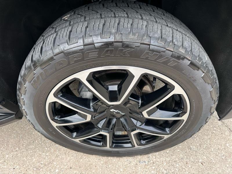 Chevrolet Suburban RST 4WD 2023