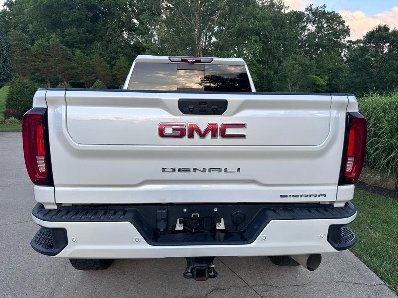 GMC Sierra 2500HD Denali Crew Cab 4WD SB 2023