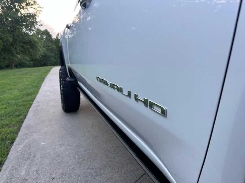 GMC Sierra 2500HD Denali Crew Cab 4WD SB 2023