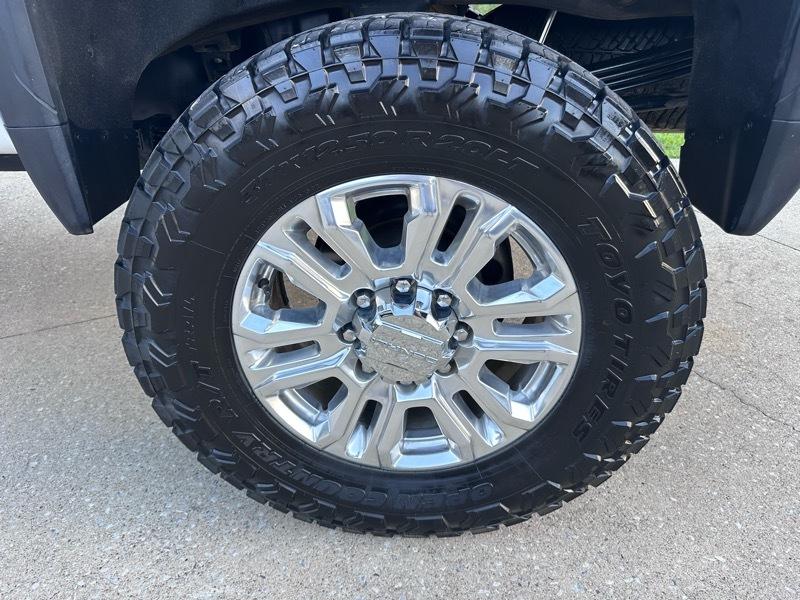GMC Sierra 2500HD Denali Crew Cab 4WD SB 2023