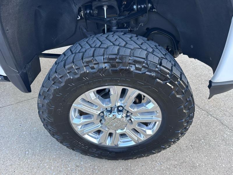 GMC Sierra 2500HD Denali Crew Cab 4WD SB 2023