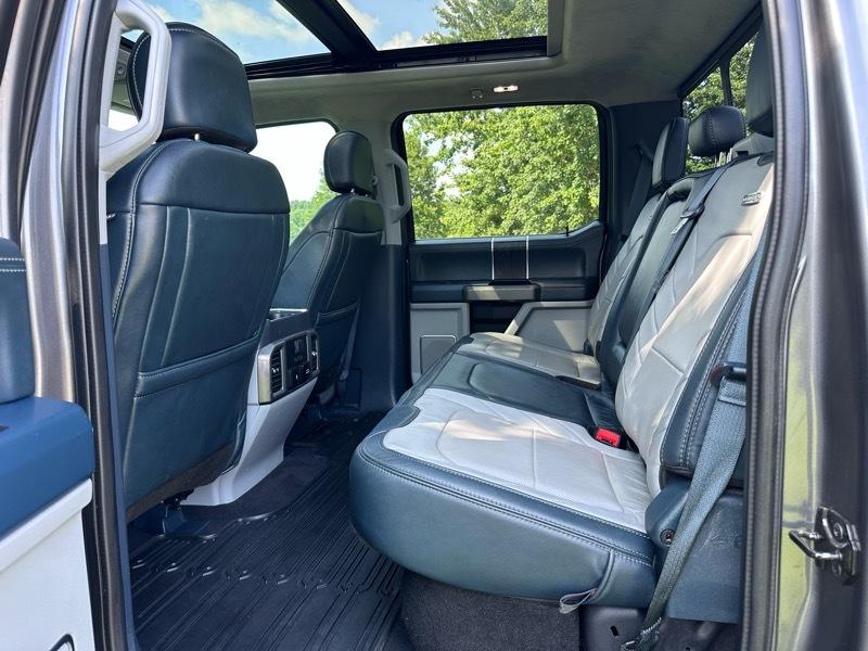 Ford F-450 SD Platinum Crew Cab DRW 4WD 2022