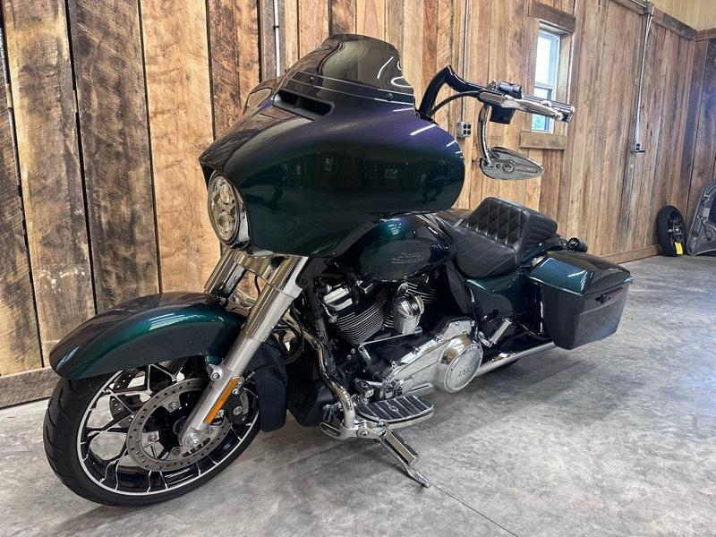 Harley-Davidson FLHXS  2021