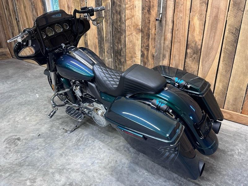 Harley-Davidson FLHXS  2021