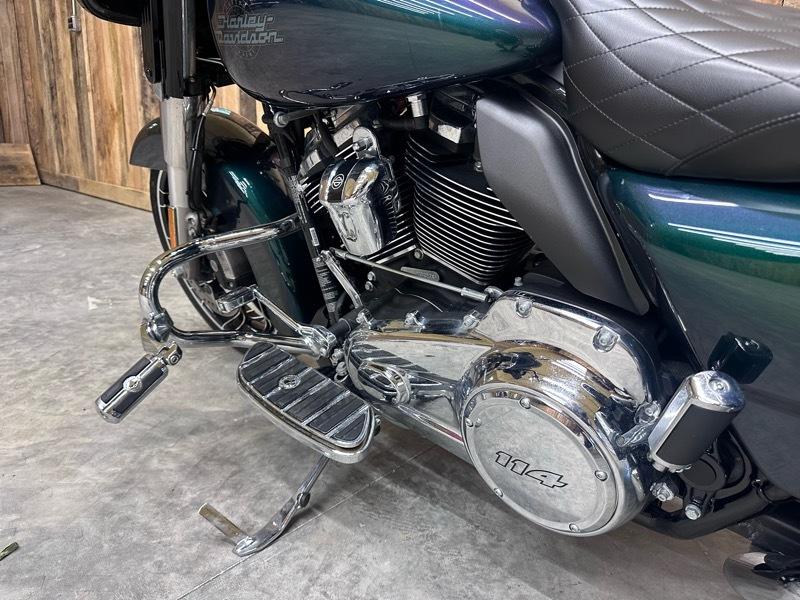 Harley-Davidson FLHXS  2021