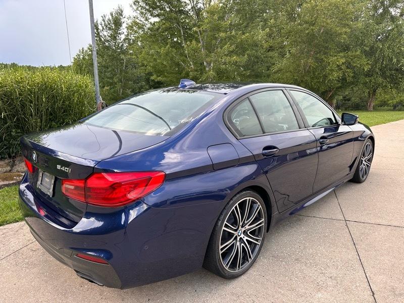 BMW 5-Series 540i 2019