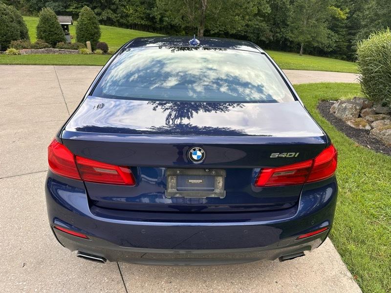 BMW 5-Series 540i 2019