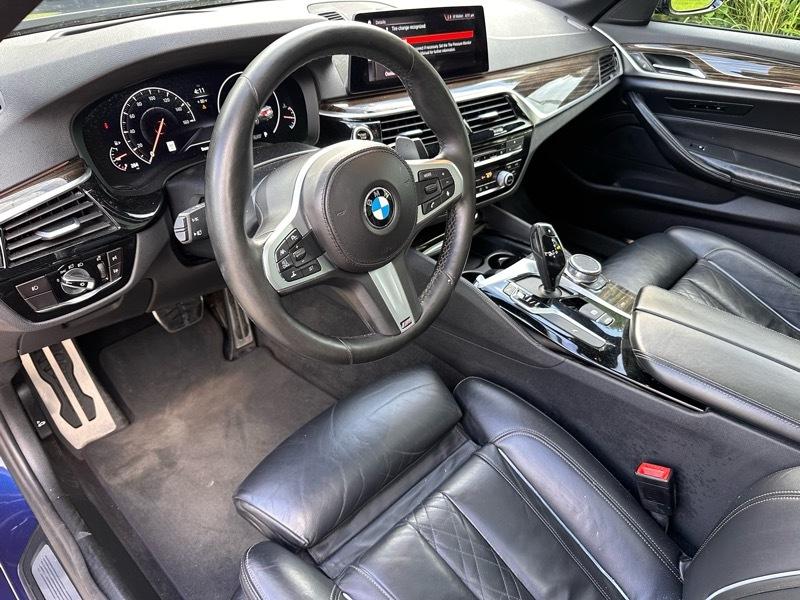 BMW 5-Series 540i 2019