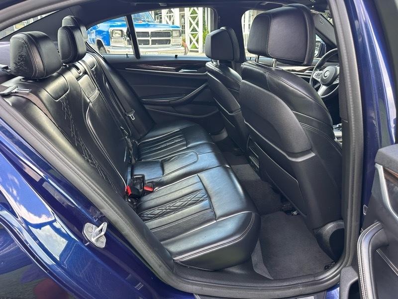 BMW 5-Series 540i 2019