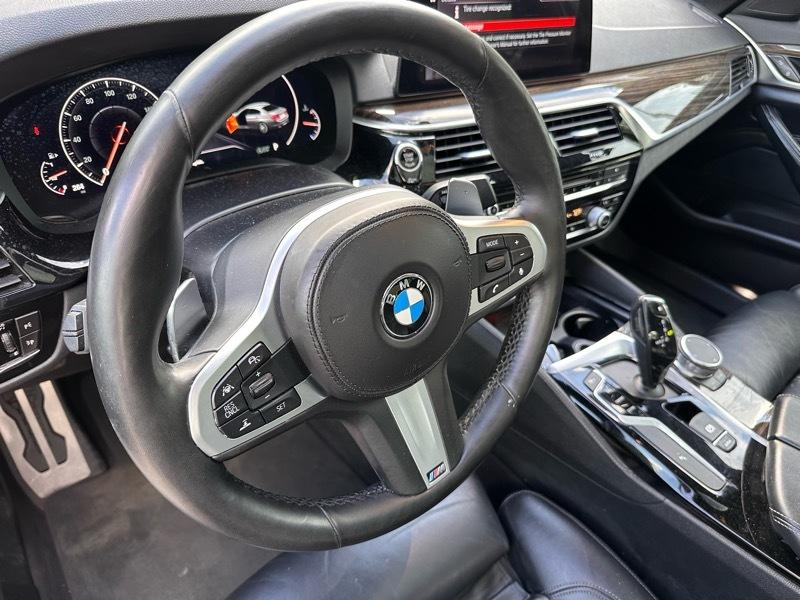 BMW 5-Series 540i 2019
