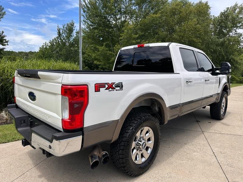 Ford F-250 SD Lariat Crew Cab 4WD 2018