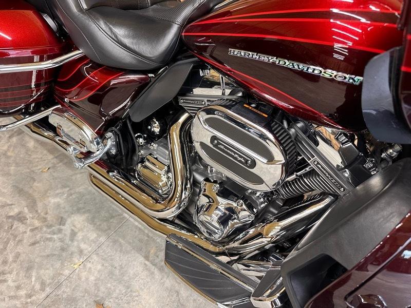 Harley-Davidson FLTRUSE  2015