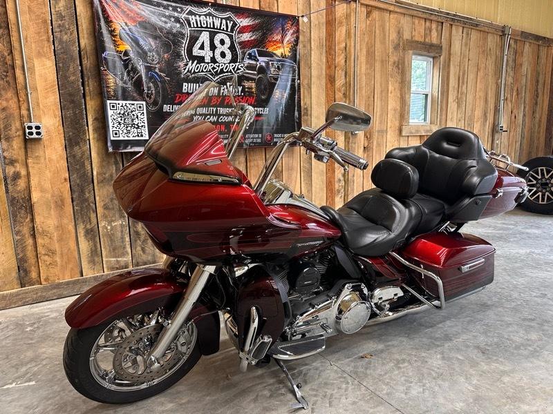 Harley-Davidson FLTRUSE  2015