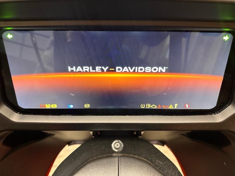 Harley-Davidson FLTRX  2024
