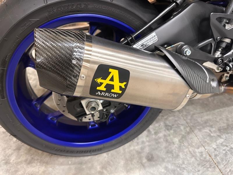 Yamaha YZF-R1  2025