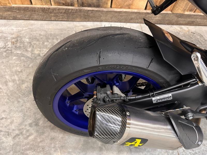 Yamaha YZF-R1  2025