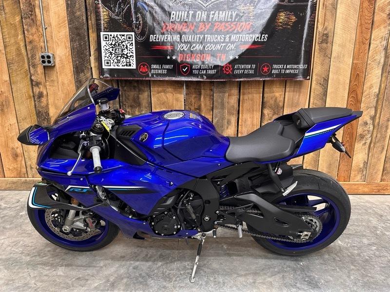 Yamaha YZF-R1  2025