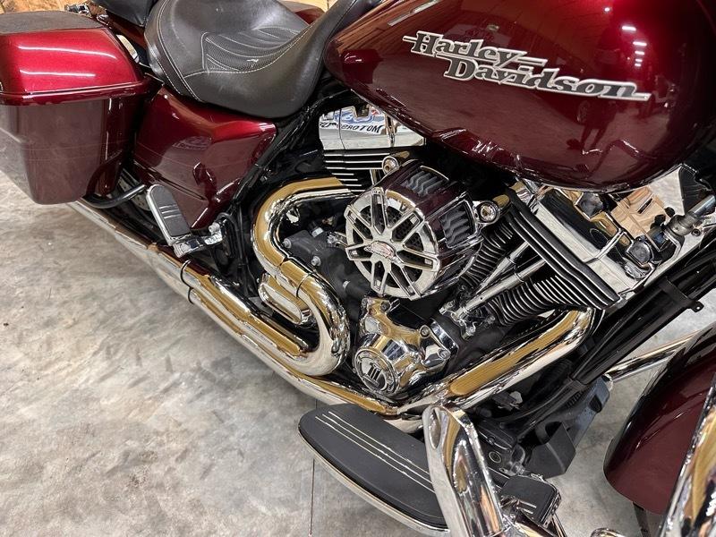 Harley-Davidson FLHXS  2014