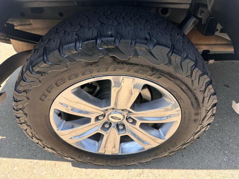 Ford F-150 Platinum SuperCrew 4WD 2016