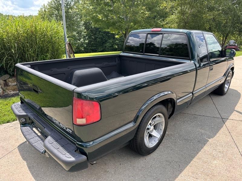 Chevrolet S10 Pickup LS Ext. Cab 2WD 2003