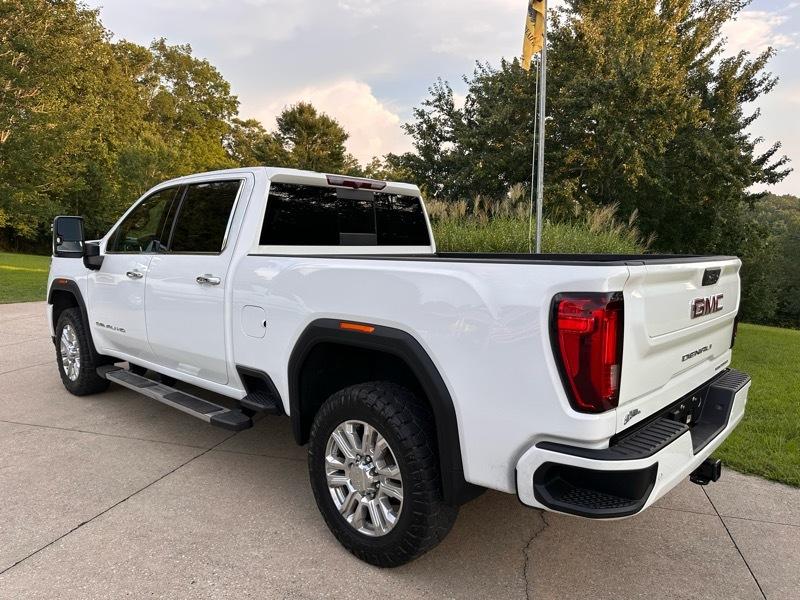 GMC Sierra 2500HD Denali Crew Cab 4WD SB 2022