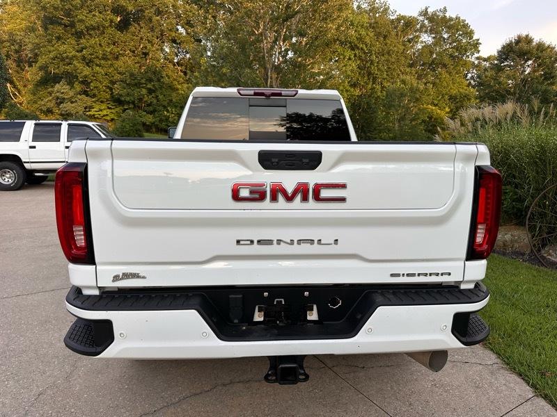 GMC Sierra 2500HD Denali Crew Cab 4WD SB 2022