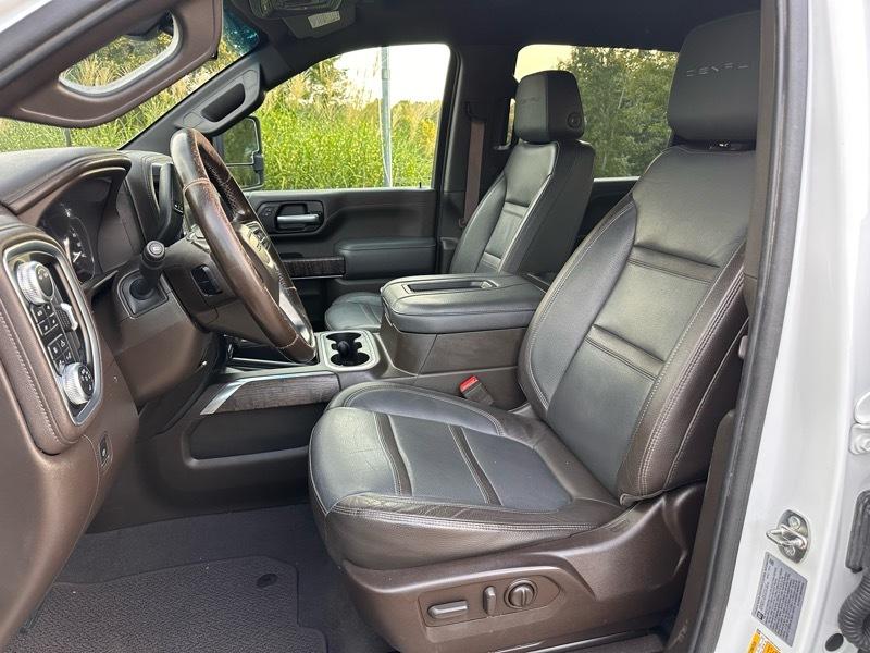 GMC Sierra 2500HD Denali Crew Cab 4WD SB 2022