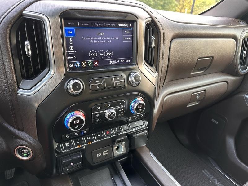GMC Sierra 2500HD Denali Crew Cab 4WD SB 2022
