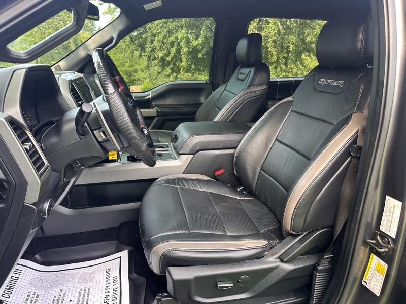 Ford F-150 Raptor SuperCrew 4WD 2017