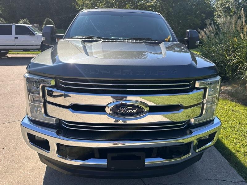 Ford F-250 SD Lariat Crew Cab 4WD 2018
