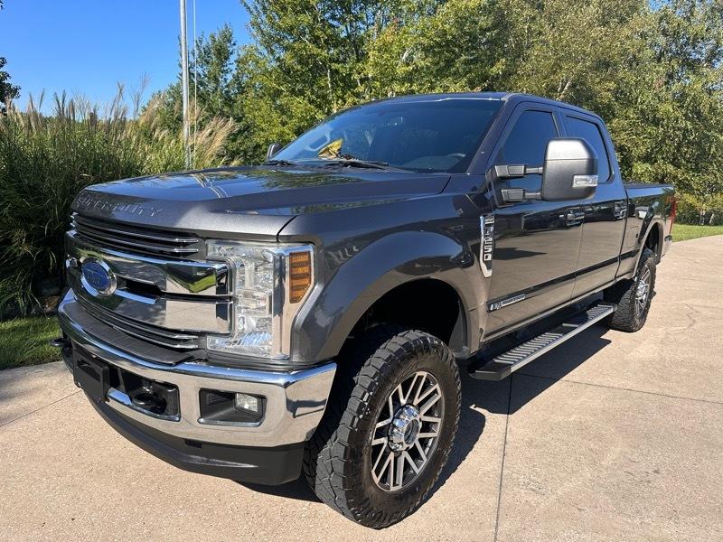 Ford F-250 SD Lariat Crew Cab 4WD 2018