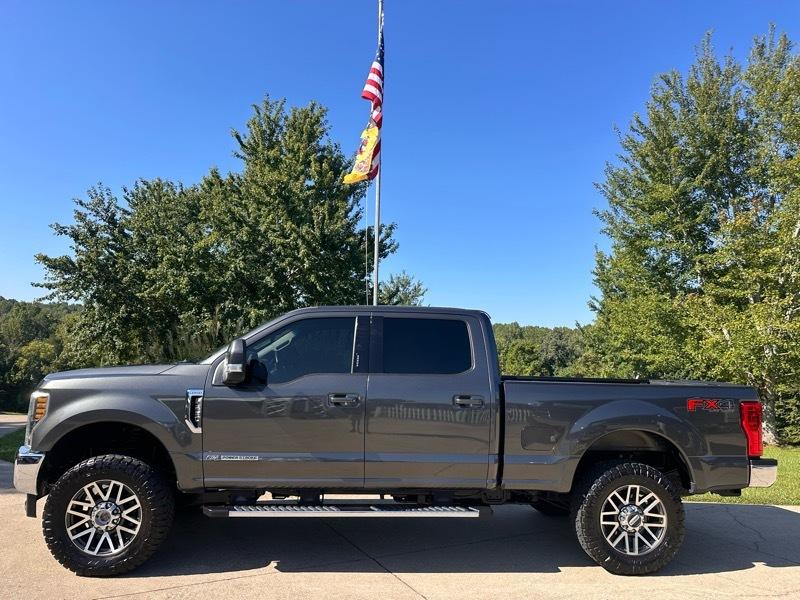 Ford F-250 SD Lariat Crew Cab 4WD 2018