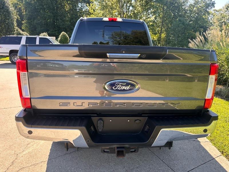 Ford F-250 SD Lariat Crew Cab 4WD 2018