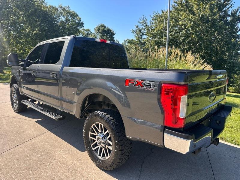 Ford F-250 SD Lariat Crew Cab 4WD 2018