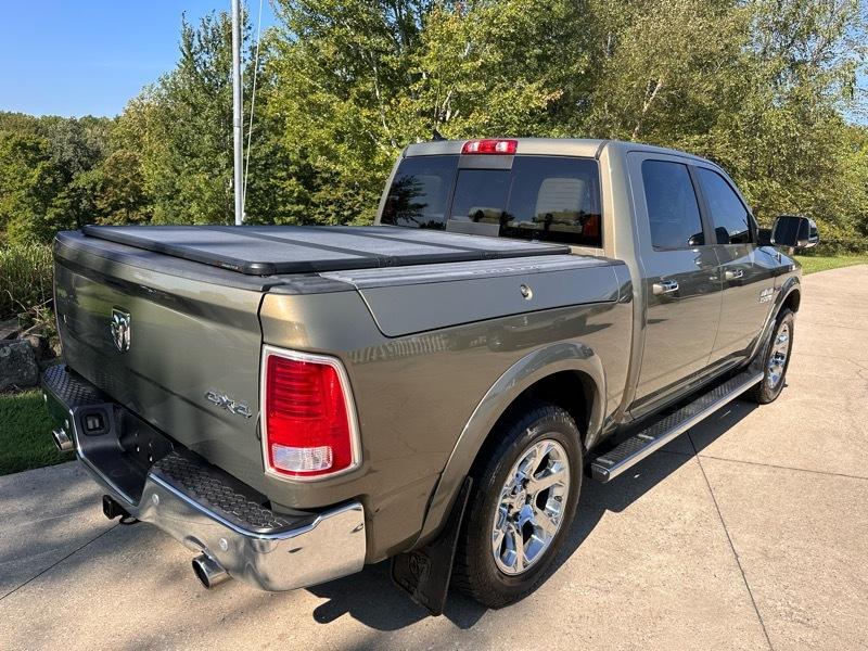 RAM 1500 Laramie Crew Cab SWB 4WD 2015